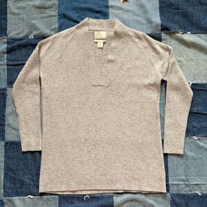 100% cashmere cynthia rowley grey knit sweater v-neck size XS